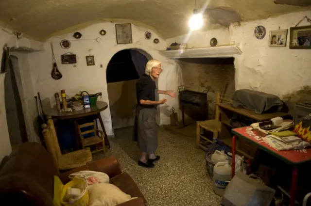 西班牙瓜迪斯洞穴民居内景(图片来源:Getty Images )