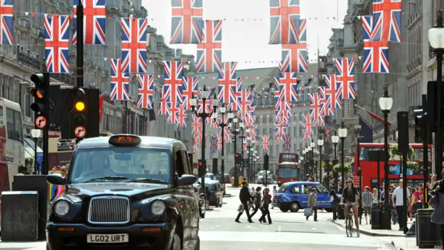 根据英国国际贸易部的统计,在英国公投决定退出欧盟前的2015到2016年一年时间里,外商投资英国的项目比之前1年增长11%,超过以往任何一年。