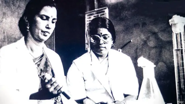 लैब में निर्मला