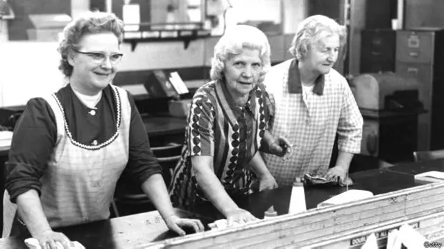 महिलाएं