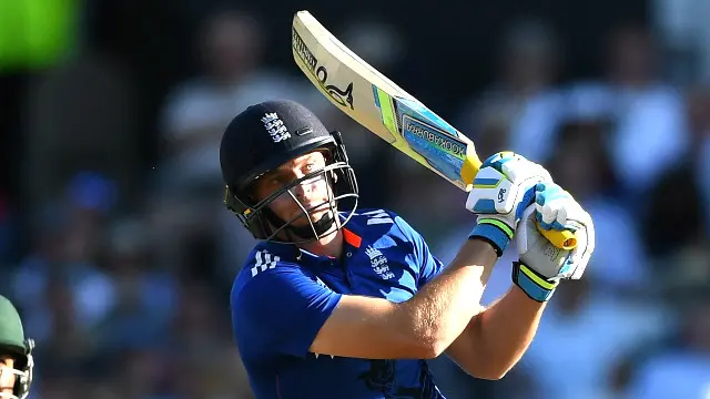 بٹلر نے پانچ چھکوں اور تین چوکوں کی مدد سے صرف 22 گیندوں پر اپنی نصف سینچری مکمل کی