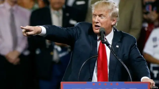 Ông Trump nói việc trục xuất "tội phạm người nước ngoài" được ưu tiên hàng đầu