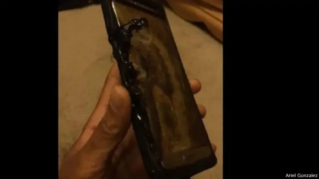 صور احتراق هاتف غلاكسي نوت 7 انتشرت على صفحات الإنترنت واعتبرها الخبراء محرجة لسامسونغ