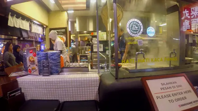 Suasana sebuah gerai Muragame Udon di Gandaria City. 