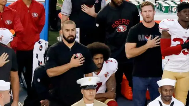  بعض شائقین نے اُن کی اس حرکت پر ناپسندیدگی کا اظہار کیا تھا۔