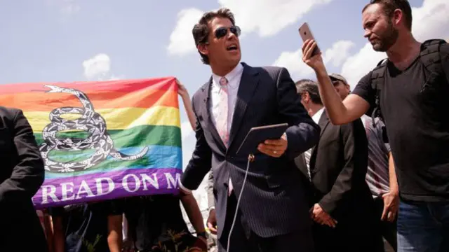 میلو یانوپولوس از چهره‌های شاخص "آلت-رایت" است