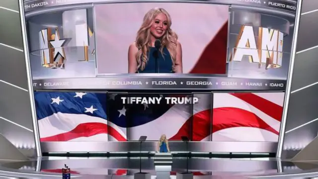 تیفانی را مادرش بزرگ کرده