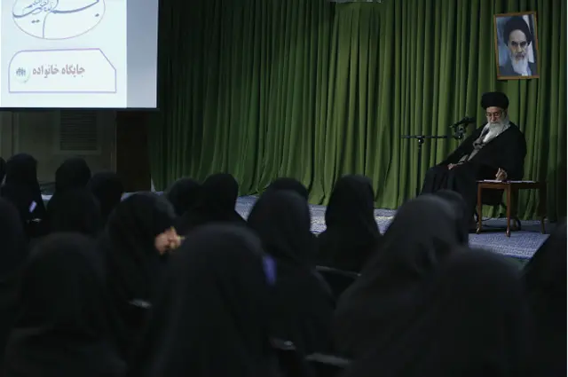 دیدار رهبر ایران با جمعی از زنان در اردیبهشت ماه ۱۳۹۲