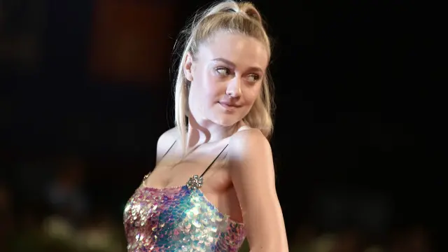 الممثلة داكوتا فاننغ