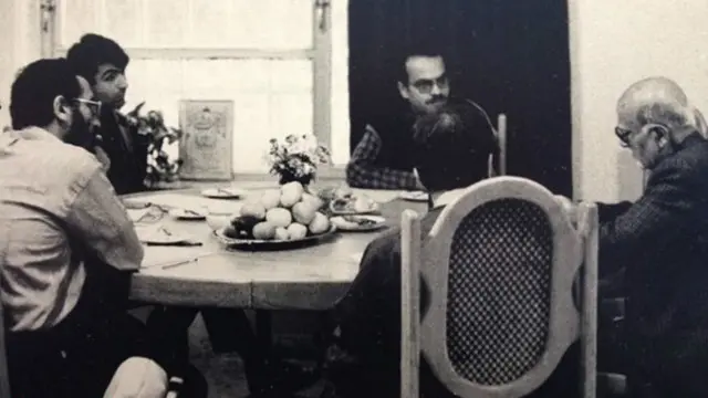 مهدی بازرگان، ماشالله شمس‌الواعظین و آرش نراقی در دفتر مجله کیان