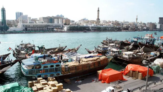 Bur Dubai, pusat perdagangan asli Emirat. 