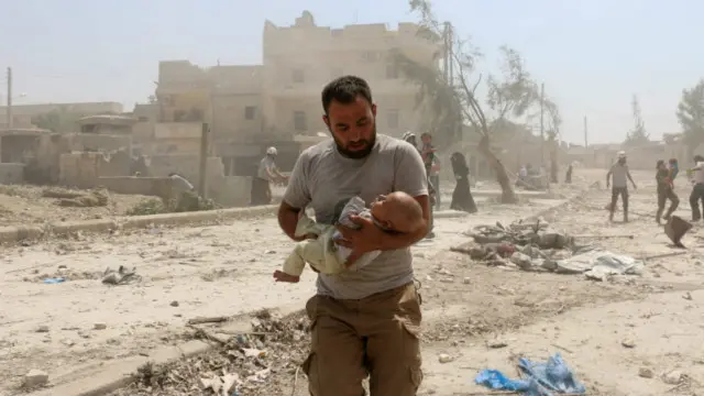 حدود ۳۰۰ هزار نفر در شرق شهر حلب که در تصرف شورشیان مخالف دولت است، گرفتار شدهاند