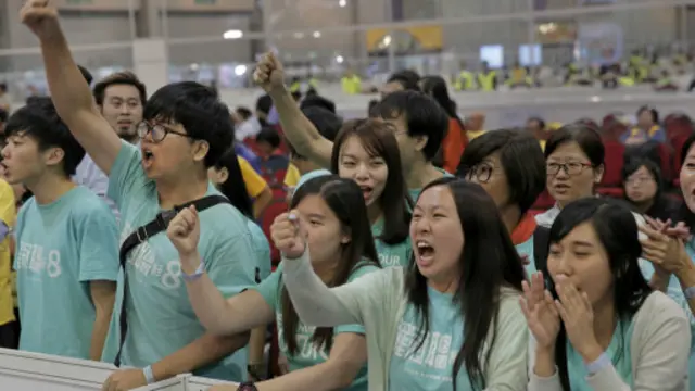 香港中文大学的一项民调结果显示,在17至24岁的年青人当中,支持港独的受访者竟然接近40%