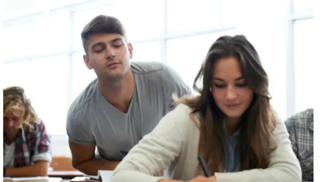 科技降低了学生作弊的难度——但也使之更容易被发现(图片来源：Getty Images )