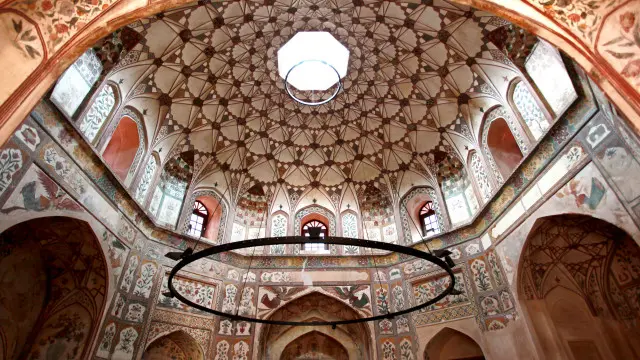 مغلیہ دور کے یہ حمام آج بھی لوگوں کے لیے بڑی دلچسپی کا باعث ہیں