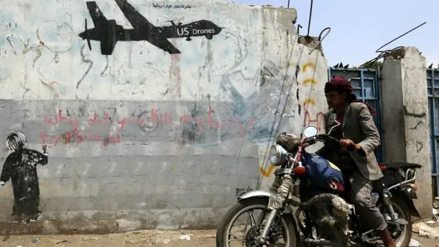 حدث أن أصابت الغارات الجوية الموجهة ضد المسلحين أهدافا مدنية في اليمن