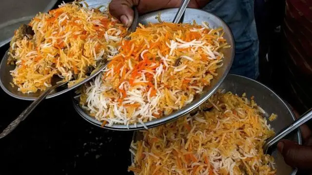 حکومت نے حال ہی میں اعلان کیا تھا کہ پولیس ایسے علاقوں میں بریانی کو چیک کیا کرے گی تاکہ یہ معلوم ہو سکے کہ اس میں گائے کا گوشت تو استعمال نہیں کیا گیا ہے