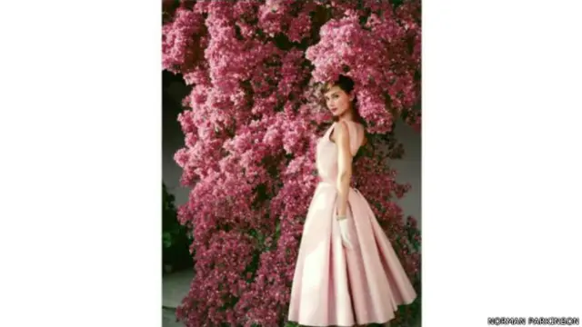 په دغه ننداره کې فيشن يوه د سر موضوع ده، چې د ۱۹ پېړۍ جامې به يې يوه برخه وي.