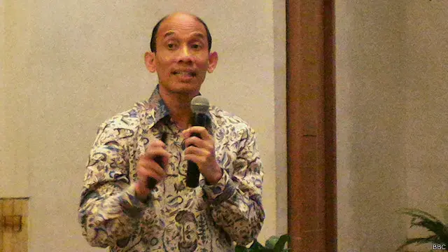 Menkumham Yasonna Laoly mengaku telah menerbitkan surat keputusan (SK) penetapan status WNI Arcandra dengan SK bernomor AHU-1 AH.10.01 Tahun 2016. 