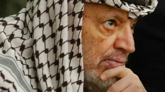 یاسر عرفات مورد حمله لفظی وزیر دفاع سوریه قرار گرفت