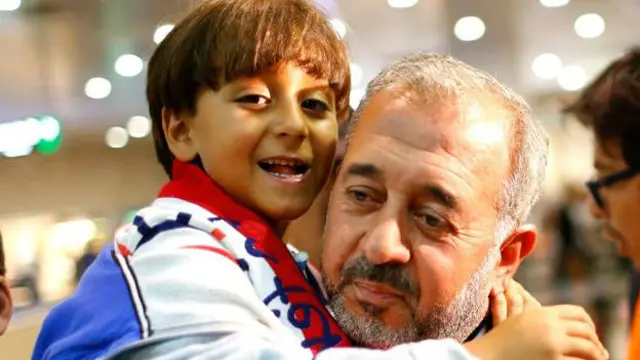 انتقل اسامة عبدالمحسن وابنه زيد الى خيتافه في اسبانيا