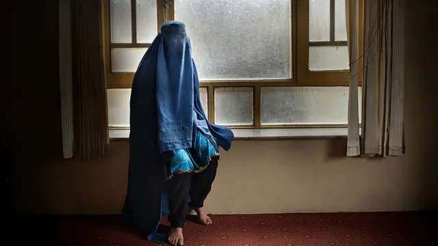 ۱۶ کلنه افشان د کورني تاوتریخوالي له کبله د ځان وژنې هڅه کړې وه.