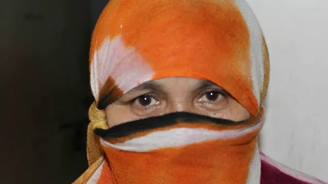 بی‌بی گل، مادر ثناء‌الله، می‌گوید که برای آگاهی از وضعیت پسرش با افراد زیادی ملاقات کرده است