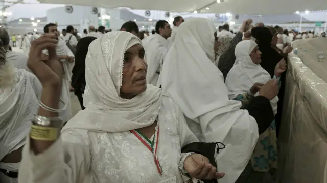 نژدې یو نیم میلیون مسلمان د حج مراسمو لپاره سعودي عربستان ته تللي