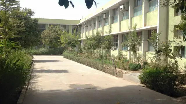 میرویس روغتون ته د کندهار او شاوخوا ولایتونو ناروغان او ټپیان وروړل کېږي