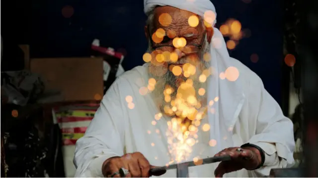  د لوی اختر په مناسبت د قربانۍ لپاره څاروي حلالیږي