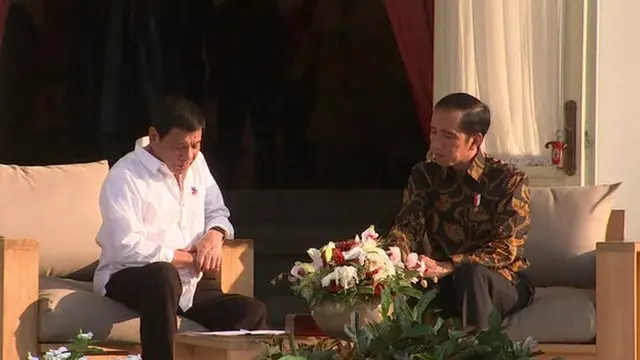 Duterte saat bertemu dengan Jokowi di Istana Merdeka.