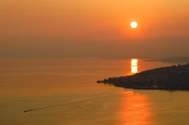 瑞士日內瓦湖的日落(圖片來源：Getty Images)