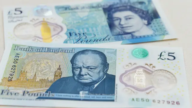 пластиковые деньги