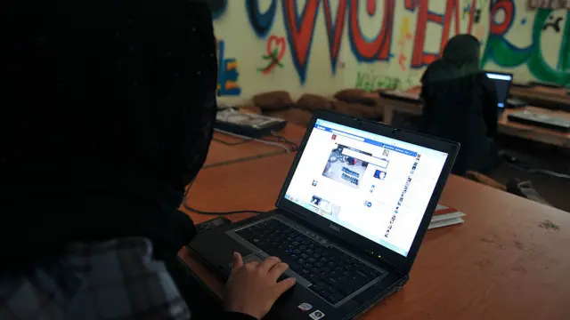 Truyền thông mạng xã hội và truyền thông chính thống, ai mạnh hơn ai và ai đang được người dân quan tâm nhiều hơn là một câu hỏi được đặt ra.