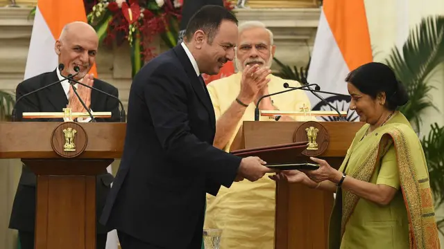 لومړي وزیر نرېندر مودي د ( یو موټی، جمهوري، خپلواک، سوله ییز او سوکاله ) افغانستان لپاره د خپلو مرستو ژمنه تکرار کړه او د بېلو پلانونو لپاره یې د نژدې یو میلیارد ډالرو مرستې ژمنه وکړه