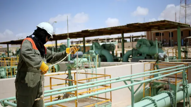 قوات حفتر قالت إنها لن تتدخل في نشاط موانئ النفط التي سيطرت عليها