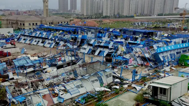 廈門市翔安區一處工棚被颱風掀翻（新華社圖片15/9/2016）