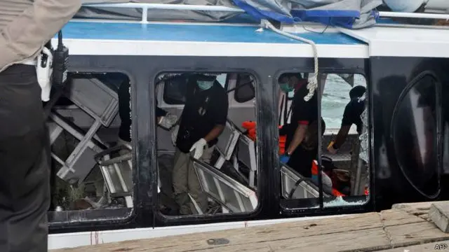 Kapal cepat 'Gili Cat 2' mengalami ledakan saat baru bertolak dari Padang Bai, Kabupaten Karangasem, Bali, pada Kamis (15/9) pagi.