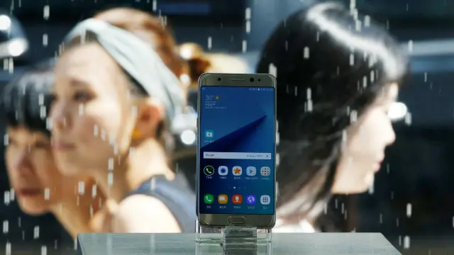 Rencananya telepon pintar ini akan dijual kembali pada 28 September dan kini diperkirakan paling cepat tersedia pada 1 Oktober.