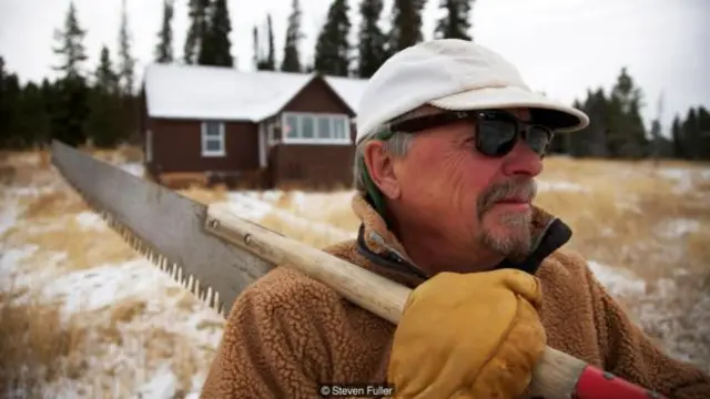  斯蒂芬·福勒在黃石國家公園冬日的靜寂中（圖片來源：Steven Fuller)
