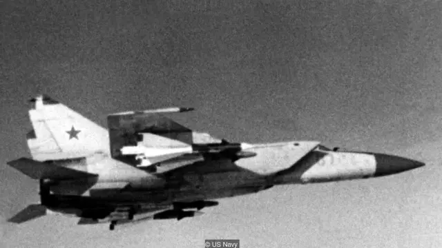 MiG-25 to gần bằng chiếc máy bay ném bom Lancaster được dùng trong thời Đại chiến Thế giới lần thứ hai