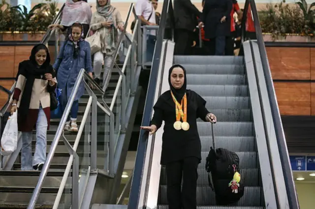 ساره جوانمردی برنده دو مدال طلا در تیراندازی