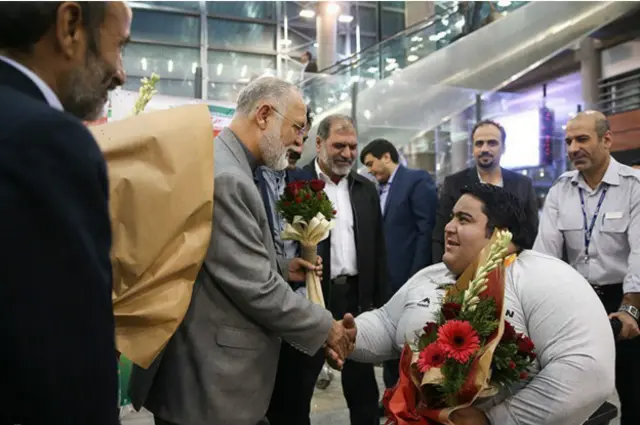 سیامند رحمان برنده مدال طلای وزنه‌برداری