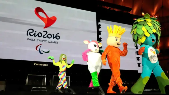 里約殘奧會閉幕式上殘奧會吉祥物出場(18/9/2016)