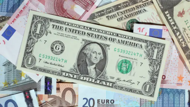 通过谈判为你的海外收入争取一份“平衡表”收入方案，可以降低汇率大幅波动带来的风险(图片来源：Getty Images)