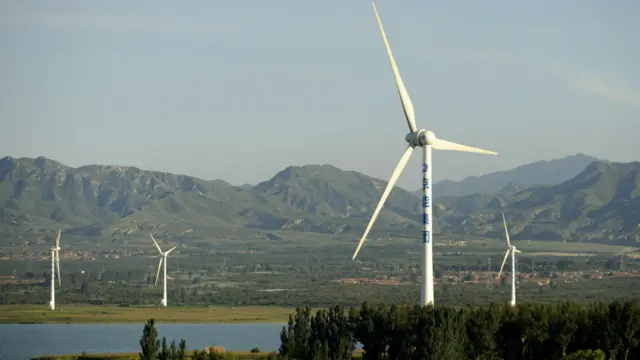 中国的一处风力发电场（资料图）。