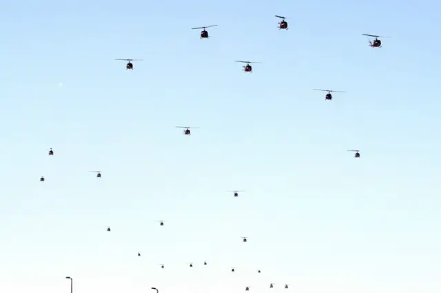 هوانیروز همه ساله در رژه روز ارتش در روز ۲۹ فروردین، با ۵۰ فروند از بهترین هلیکوپترهای پایگاه چهارم پشتیبانی عمومی و مرکز آموزش شهید وطنپور شرکت میکند