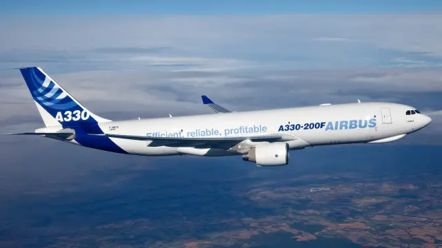 آيرباص تقول إنها حصلت على إذن أولي بشأن تسليم 17 طائرة من طراز "إيه 320" و"إيه 330" إلى إيران.