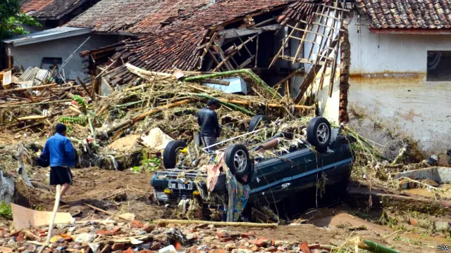 BNPB masih melakukan kaji cepat dampak kerusakan di daerah terpapar banjir dan longsor.