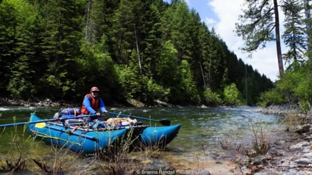 凖備好皮艇前往賽爾韋河（圖片來源：Brianna Randall）